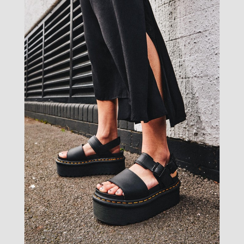 DR. MARTENS WMNS VOSS QUAD BLACK HYDRO LEATHER SANDALS | SPORTGURU.EU